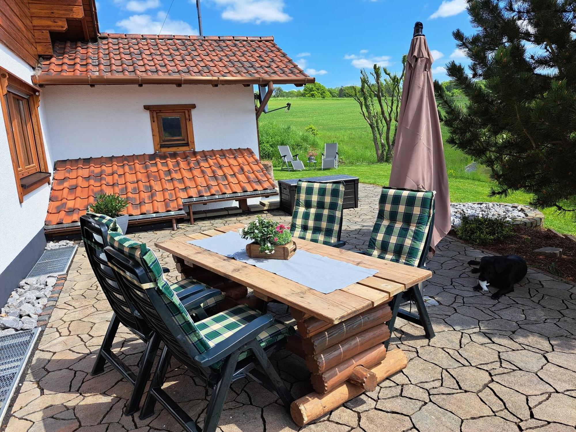 Steewer Landhaus Gemuetliche Ferienwohnung Bis 6 Pers In Ruhiger Ortsrandlage Stebach Exterior foto